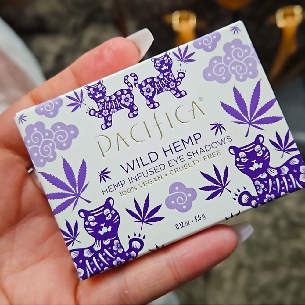Pacifica Beauty Cosmetics Wild Hemp Infused Vegan Eyeshadow Palette 5 Shades